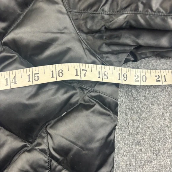 THE NORTH FACE Women’s Black Quilted 550 Puffer Goose Down Jacket Size: XS - Picture 5 of 8